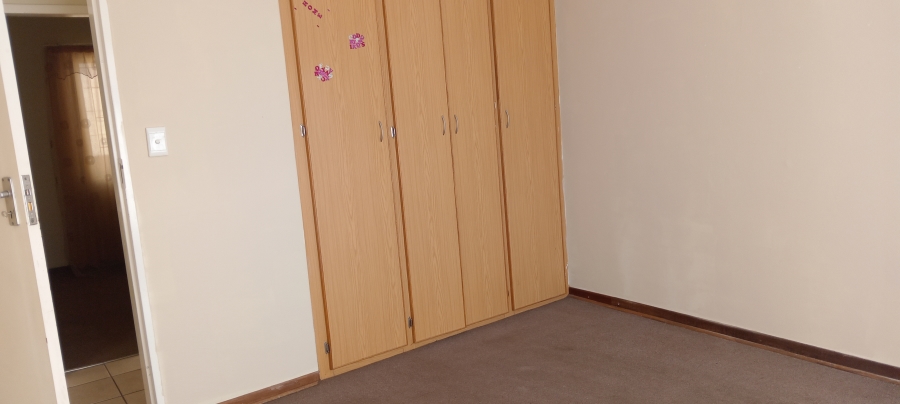 2 Bedroom Property for Sale in Meiringspark North West